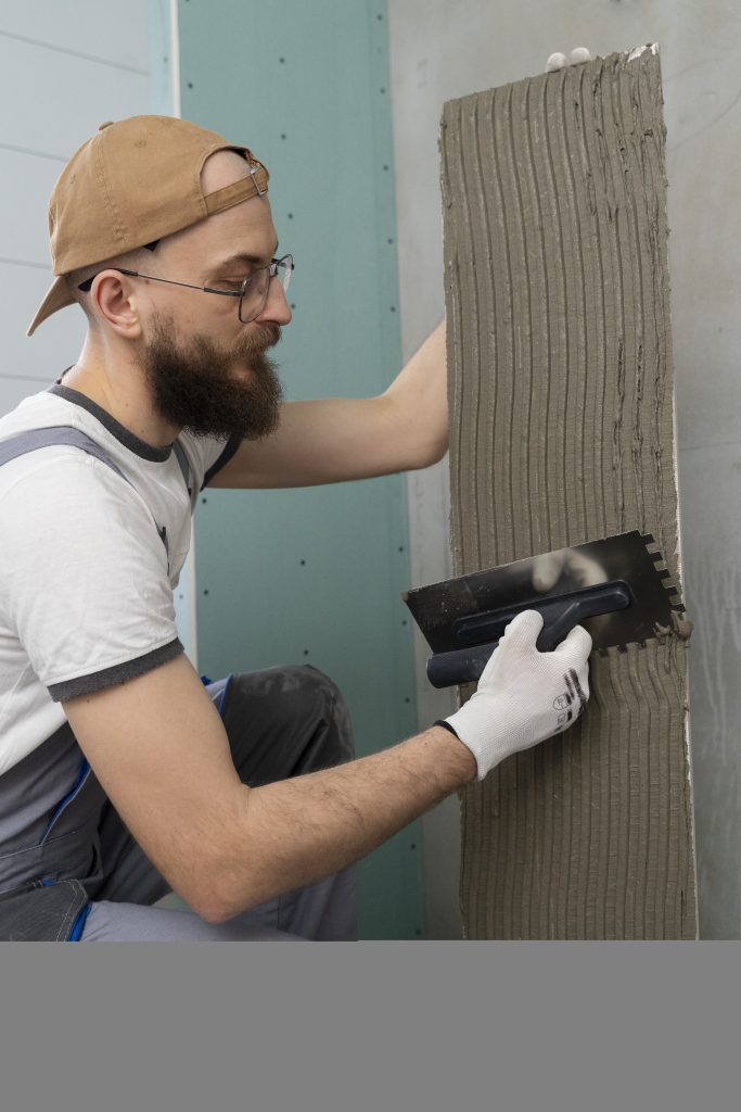tiler working renovation apartment (1)